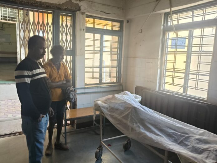 ROAD ACCIDENT:-अज्ञात वाहन की चपेट में आने से युवक की मौत, नेशनल हाईवे 130 के नवापारा की घटना